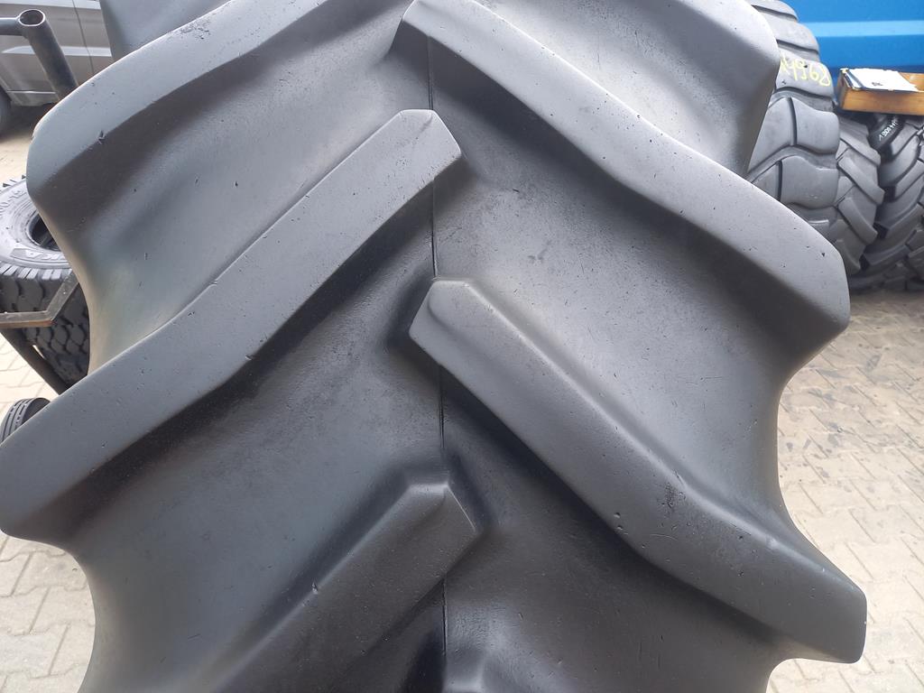 Opona używana rolnicza 800/65R32 30.5R32 GOODYEAR STR 4000zł W5002 - obrazek 4