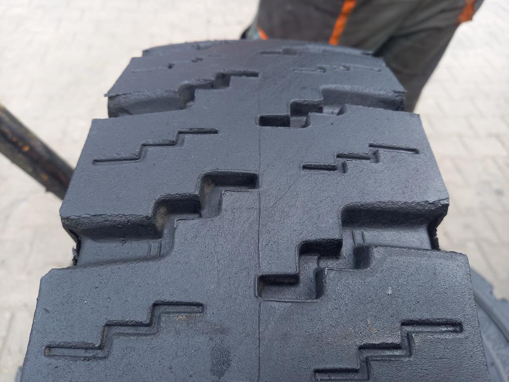 Opona używana przemysłowa 6.00R9 SUMITOMO SFR220 120zł W5009 - obrazek 5