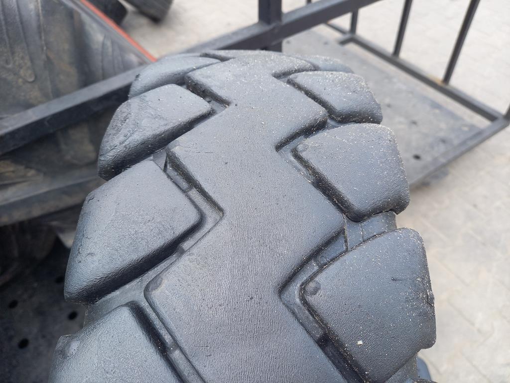 Opona używana przemysłowa 6.50-10 KENDA K610 KINETIC 100zł W5012 - obrazek 4