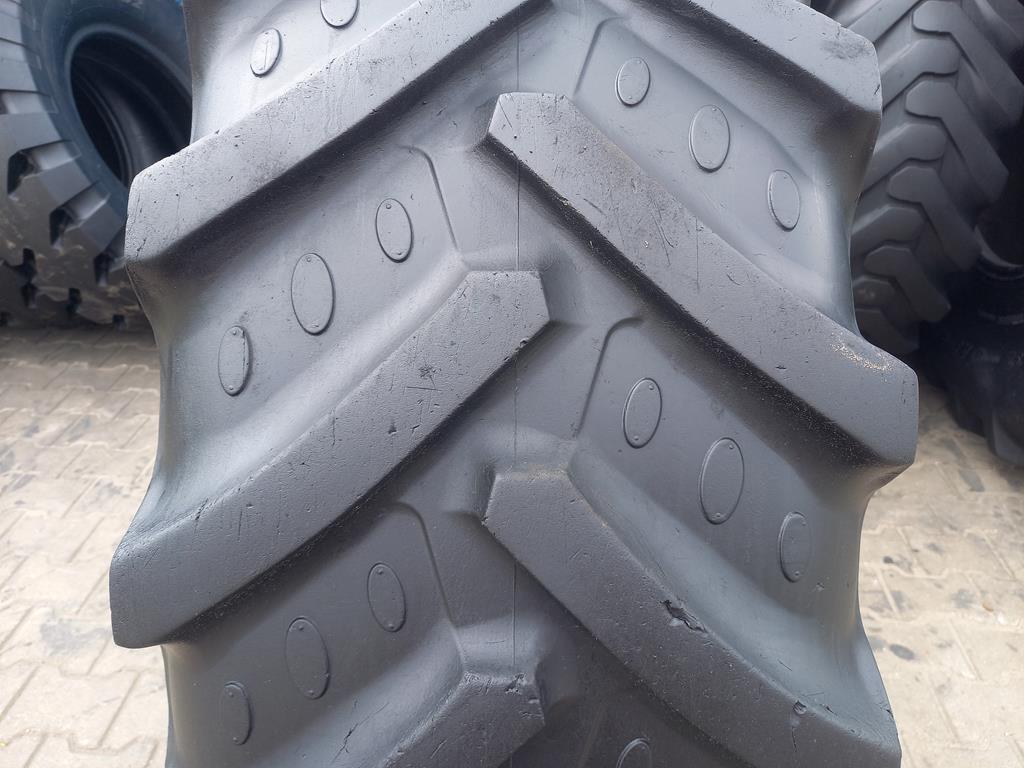 Opona używana rolnicza 420/70R30 BKT AGRIMAX RT765 1000zł W5017 - obrazek 4
