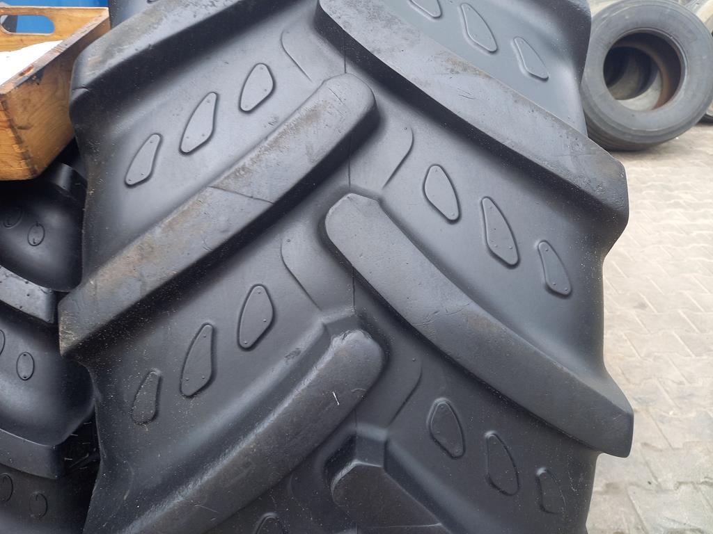 Opona używana rolnicza 540/65R30 KLEBER GRIPKER 1400zł W5025 - obrazek 4