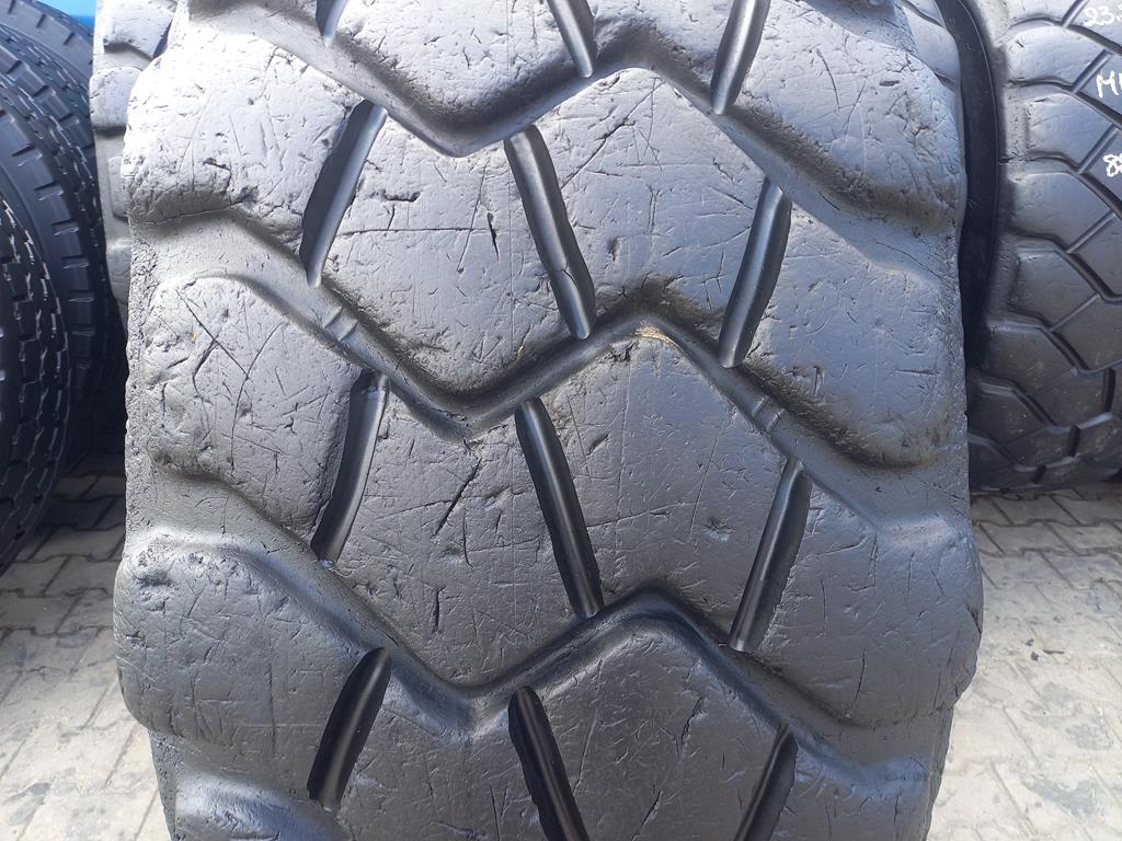 2x Opona używana przemysłowa 23.5R25 MICHELIN XADN+ 2800zł W5030 - obrazek 6