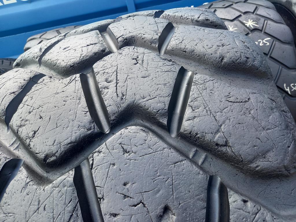 2x Opona używana przemysłowa 23.5R25 MICHELIN XADN+ 2800zł W5030 - obrazek 11