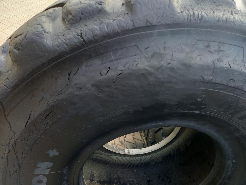 2x Opona używana przemysłowa 23.5R25 MICHELIN XADN+ 2800zł W5030 - obrazek 9