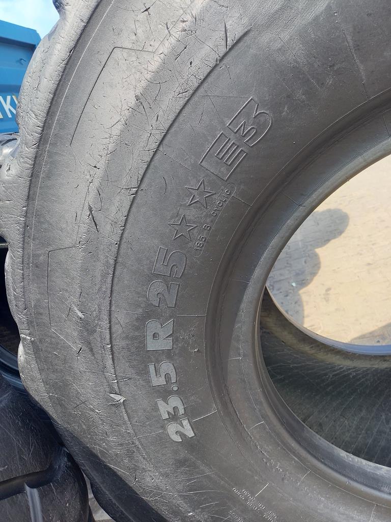 4x Opona używana przemysłowa 23.5R25 MICHELIN 2200zł W5031 - obrazek 14