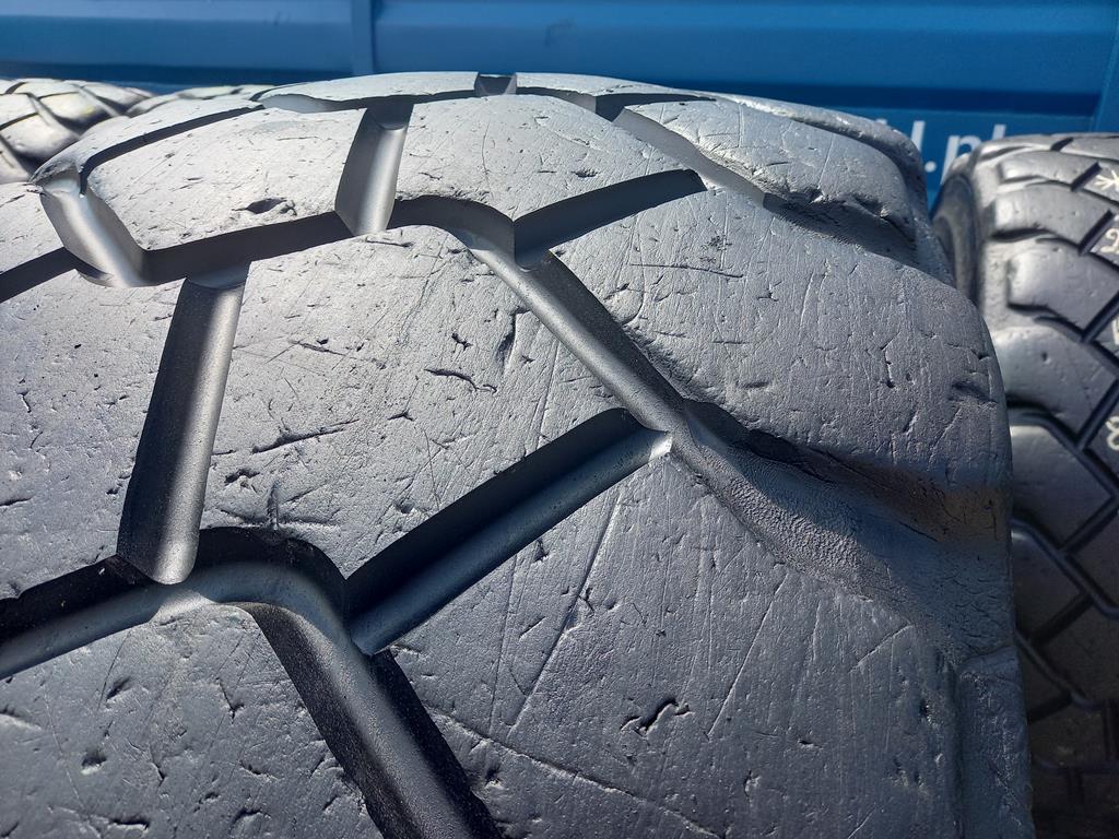 4x Opona używana przemysłowa 23.5R25 MICHELIN 2200zł W5031 - obrazek 10