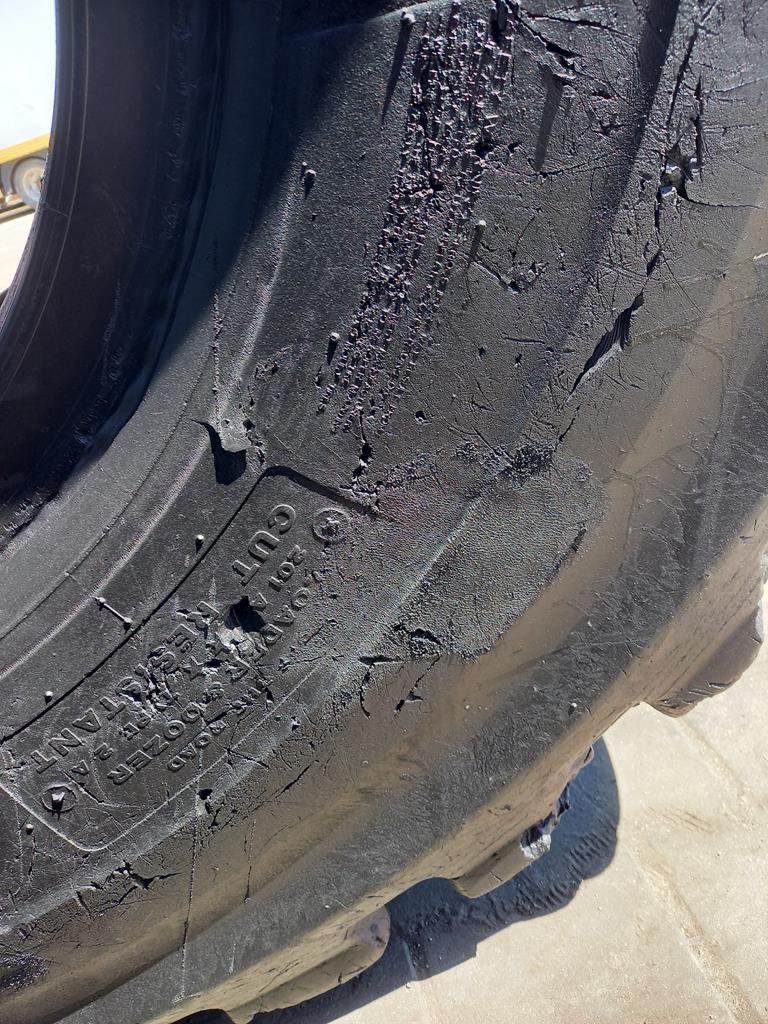 2x Opona używana przemysłowa 23.5R25 BRIDGESTONE VSDDT L-5 4500zł W5032 - obrazek 7