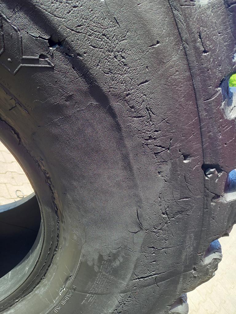 4x Opona używana przemysłowa 23.5R25 GOODYEAR RL5K 4500zł W5033 - obrazek 7