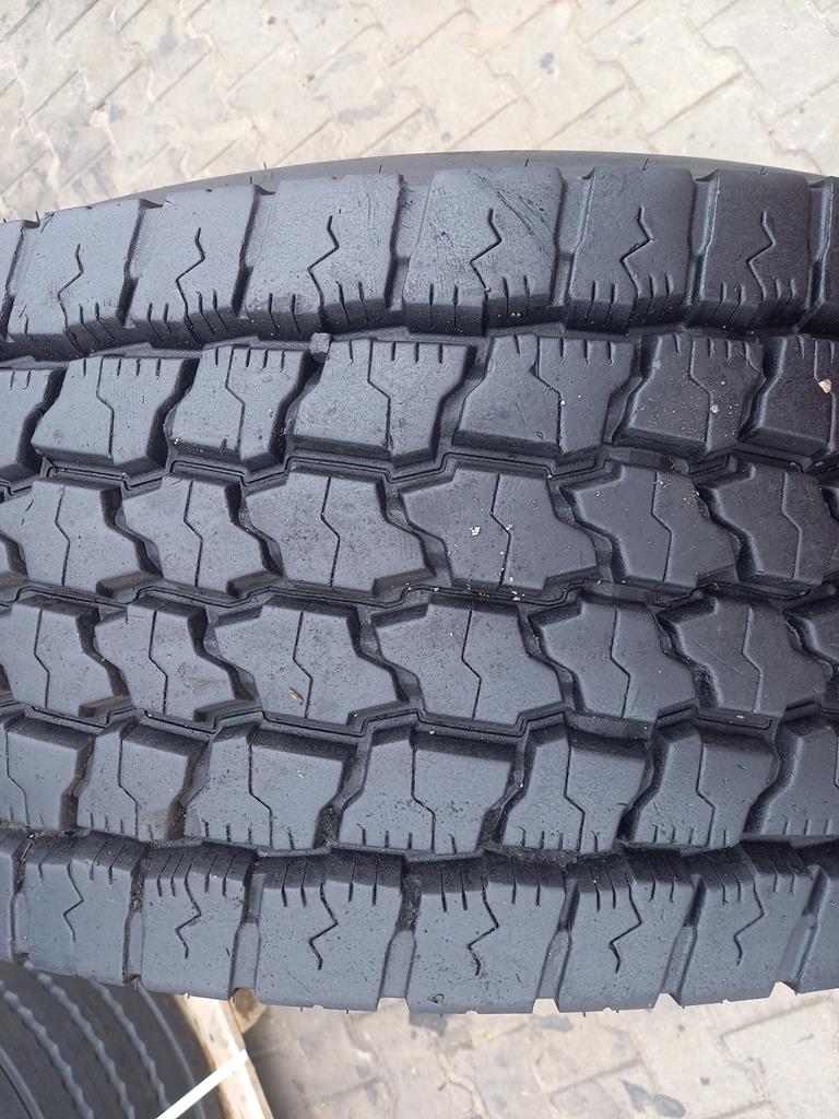 Opona używana ciężarowa 385/65R22.5 DUNLOP SP362 800zł C2773 - obrazek 4