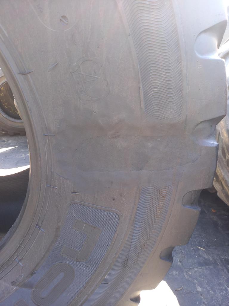 Opona używana rolnicza 710/50R26.5 NOKIAN COUNTRY KING 2200zł W5036 - obrazek 7