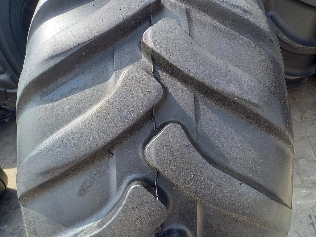 Opona używana rolnicza 600/60-26.5 600/60R26.5 TRELLEBORG 1900zł W5040 - obrazek 4