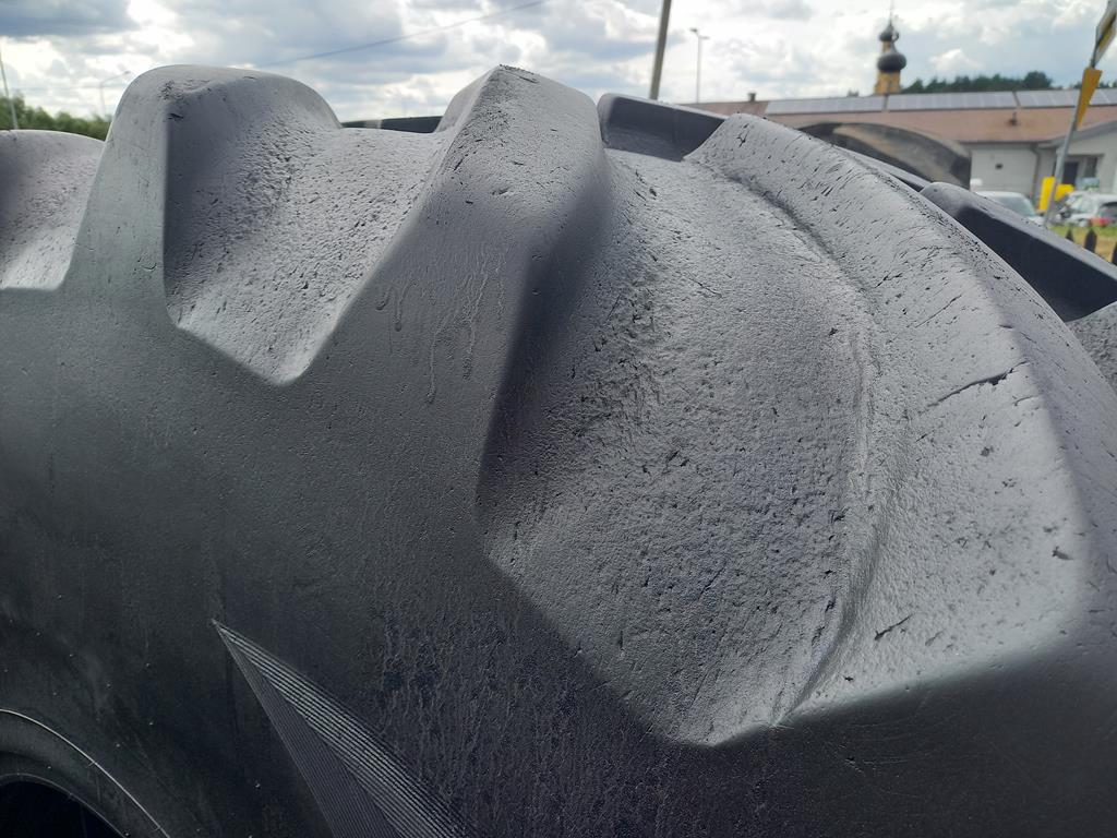 Opona używana rolnicza 800/70R32 CONTINENTAL SVT 4000zł W5048 - obrazek 10