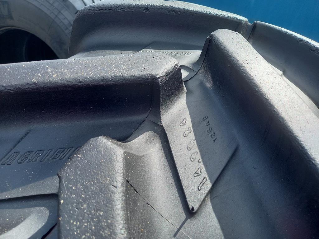 Opona używana rolnicza 14.9R24 MICHELIN AGRIBIB 1200zł W5052 - obrazek 7