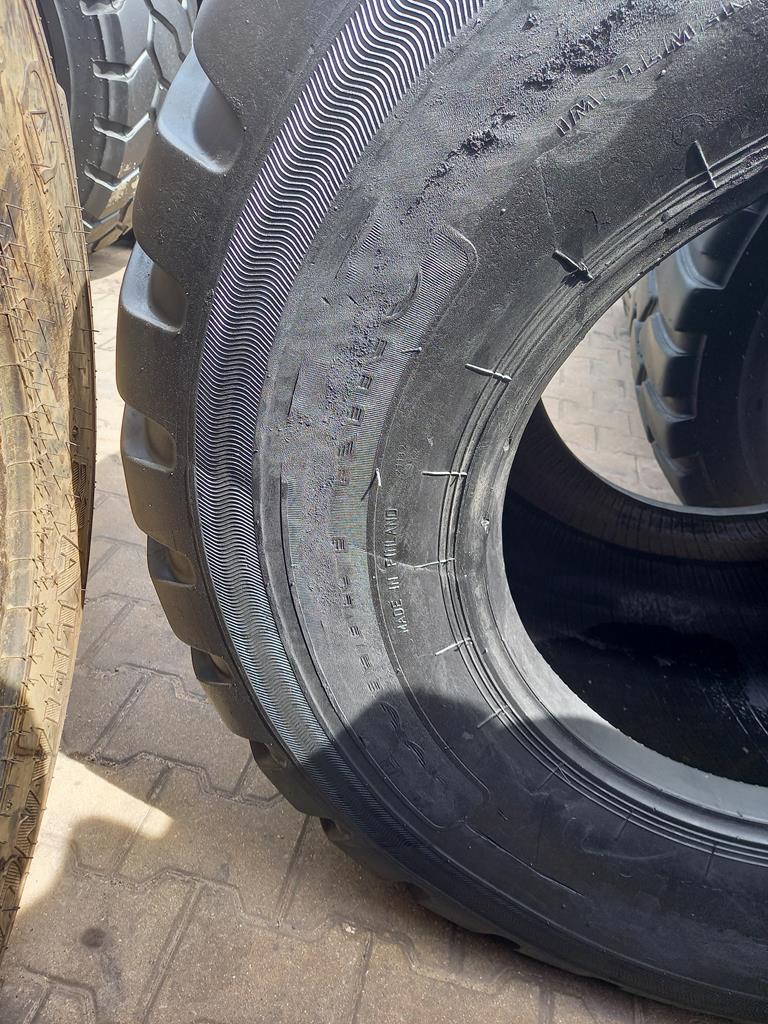 Opona używana rolnicza 710/45R22.5 NOKIAN COUNTRY KING 2500zł W5059 - obrazek 8