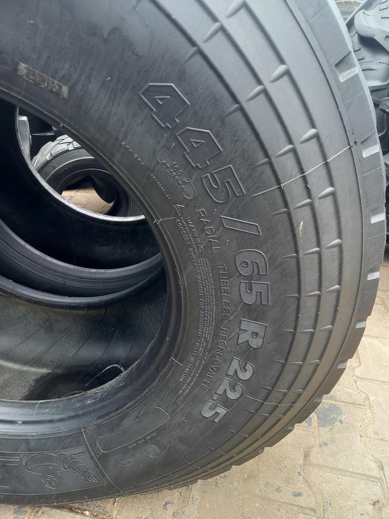 2x Opona używana ciężarowa 445/65R22.5 MICHELIN XZY3 1000zł C2799 - obrazek 9