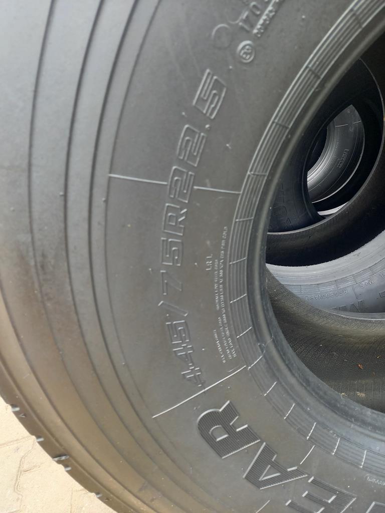 2x Opona używana ciężarowa 445/75R22.5 GOODYEAR 1400zł C2801 - obrazek 13