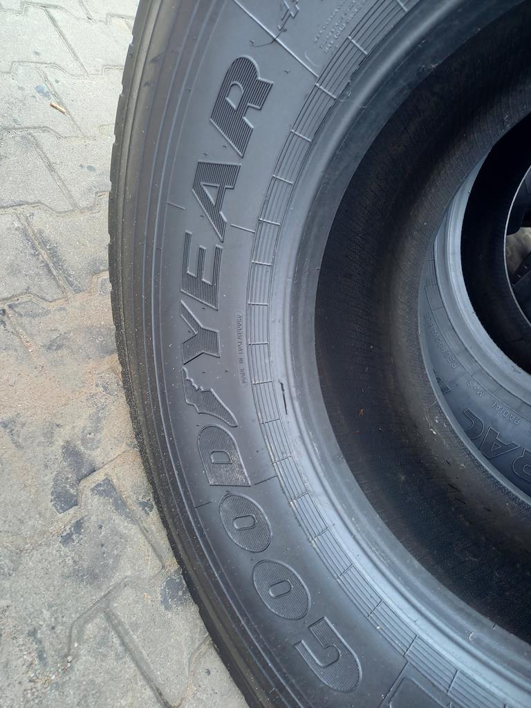 2x Opona używana ciężarowa 445/75R22.5 GOODYEAR 1400zł C2801 - obrazek 9