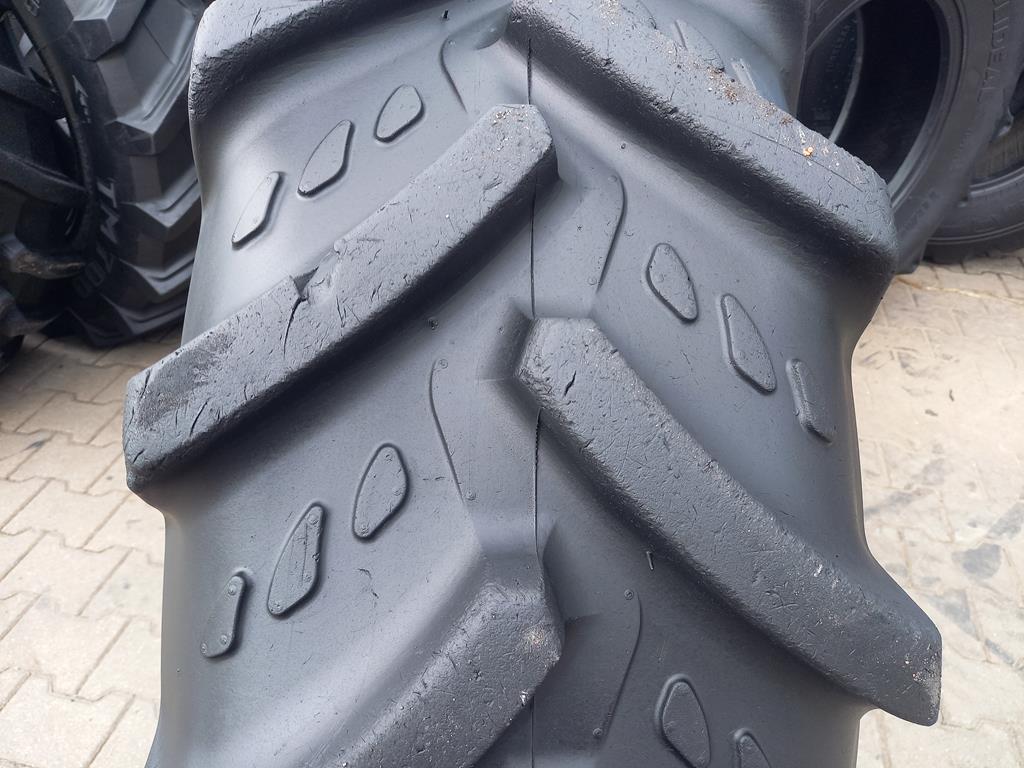 Opona używana rolnicza 340/85R24 13.6R24 KLEBER TRAKER 900zł W5078 - obrazek 4