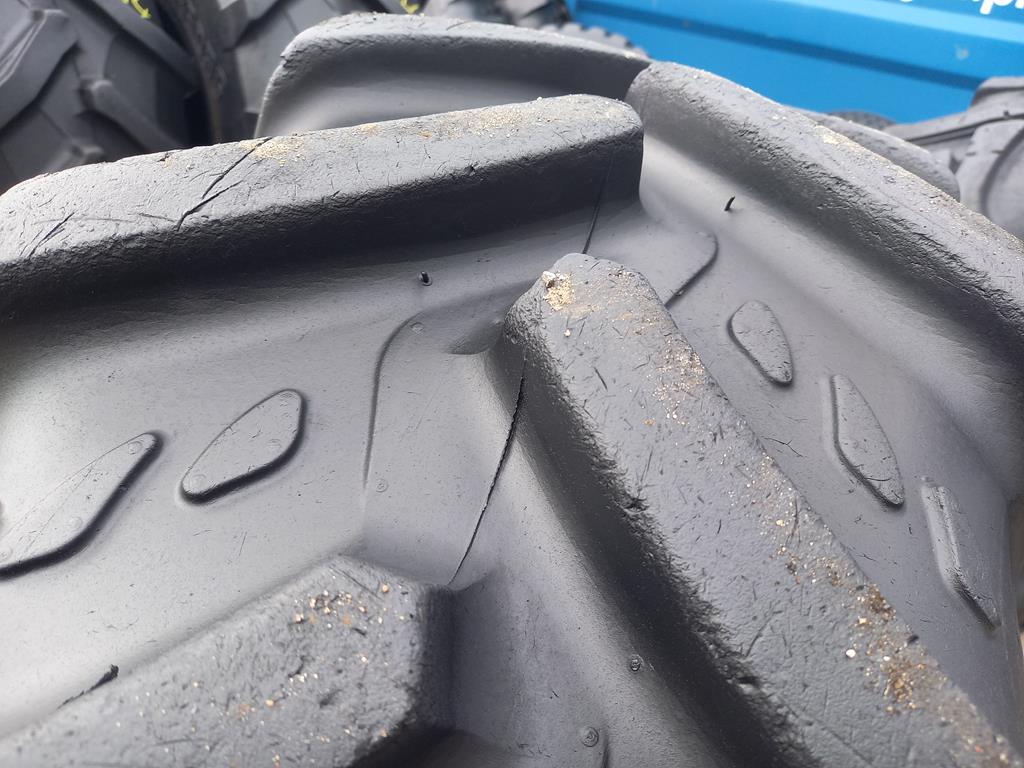 Opona używana rolnicza 340/85R24 13.6R24 KLEBER TRAKER 900zł W5078 - obrazek 9