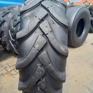 Opona używana przemysłowa 15.5/80-24 SOLIDEAL TRACTION MASTER 800zł W5079