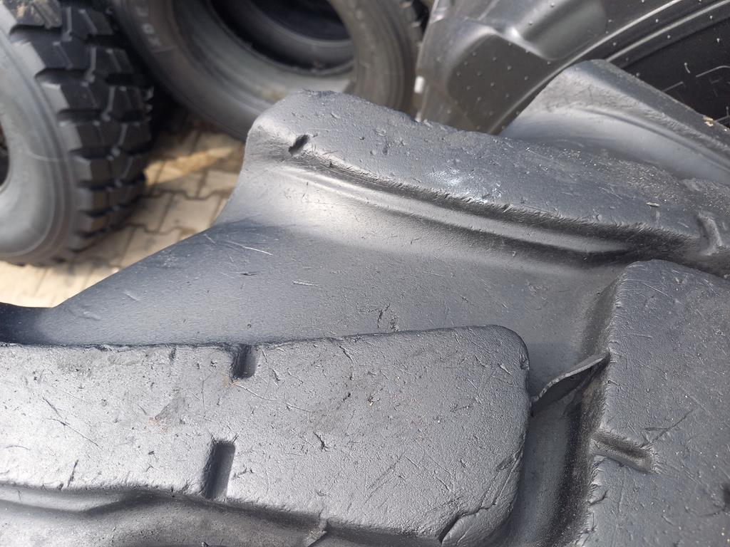 Opona używana przemysłowa 15.5/80-24 SOLIDEAL TRACTION MASTER 800zł W5079 - obrazek 7