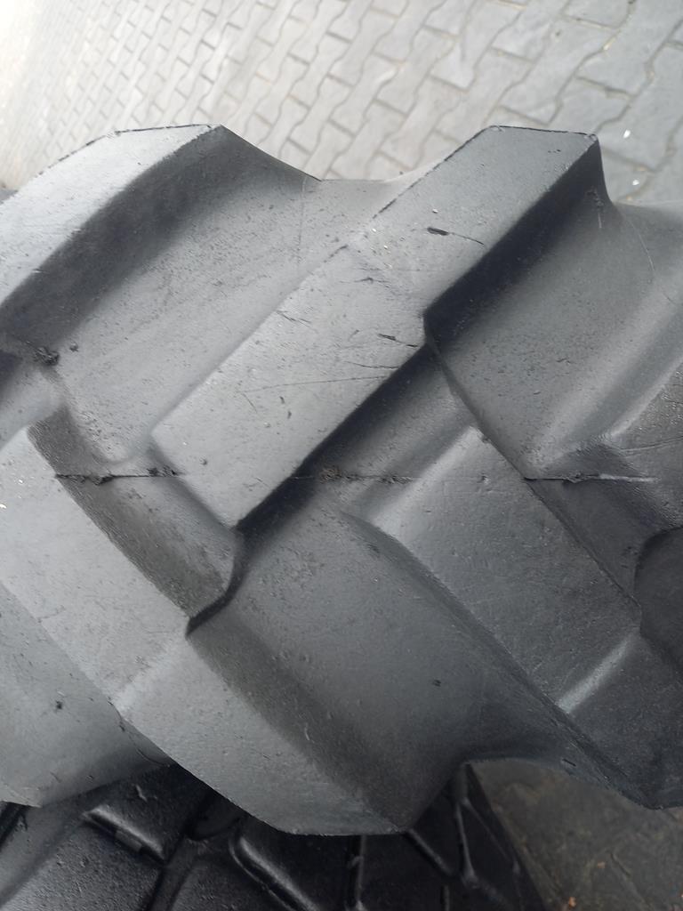 Opona używana przemysłowa 12.5-20 DUNLOP TG32 400zł W5085 - obrazek 4
