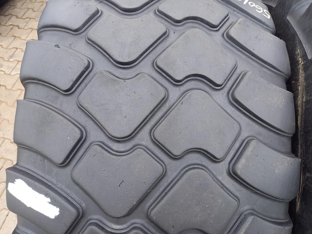 2x Opona używana rolnicza 560/60R22.5 ALLIANCE 590 1200zł W5087 - obrazek 10