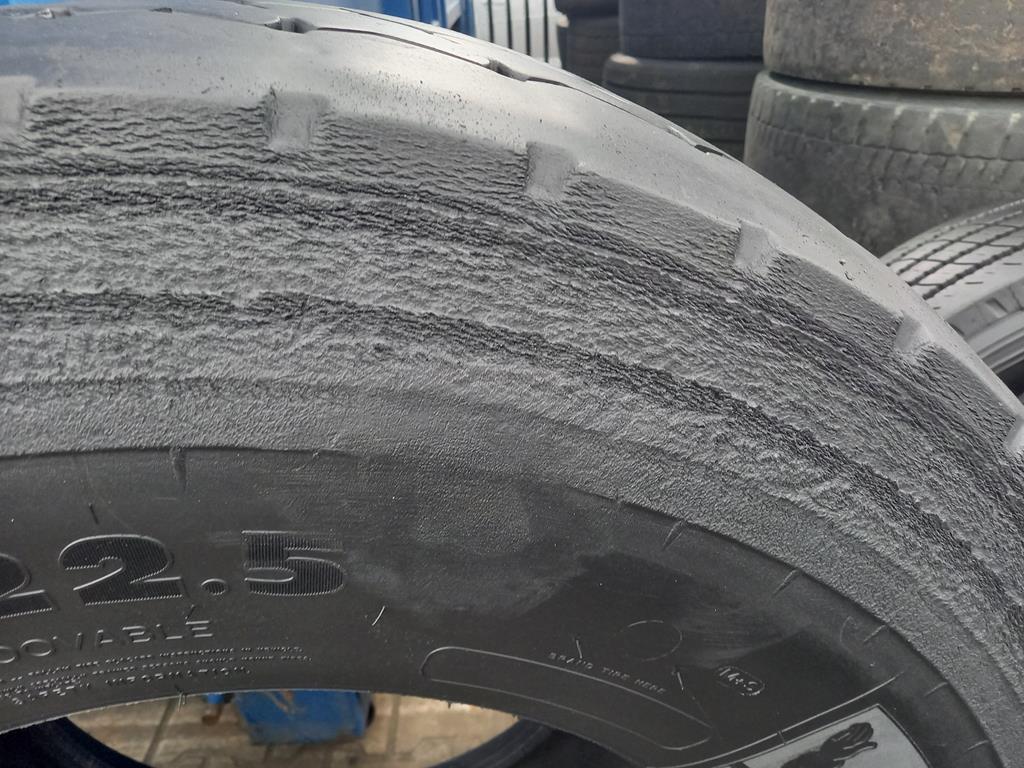 2x Opona używana ciężarowa 445/65R22.5 MICHELIN XZY3 800zł C2804 - obrazek 7