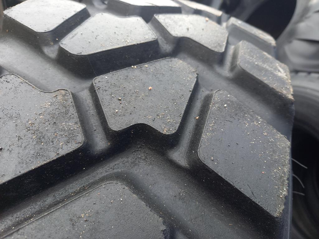 Opona używana ciężarowa 365/80R20 PIRELLI PISTA PS22 700zł C2809 - obrazek 7