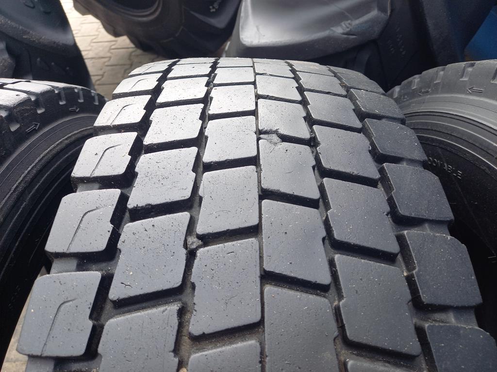 4x Opona używana ciężarowa 285/70R19.5 MICHELIN XDE2+ 550zł C2810 - obrazek 6