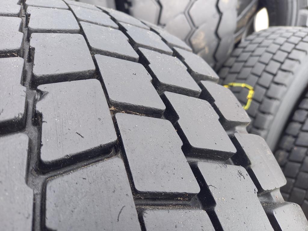 4x Opona używana ciężarowa 285/70R19.5 MICHELIN XDE2+ 525zł C2811 - obrazek 9