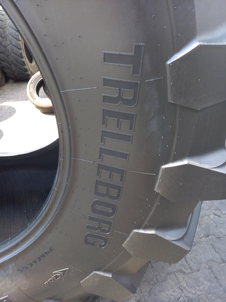 Opona używana rolnicza 900/60R42 TRELLEBORG TM 1000 6800zł W5088 - obrazek 4
