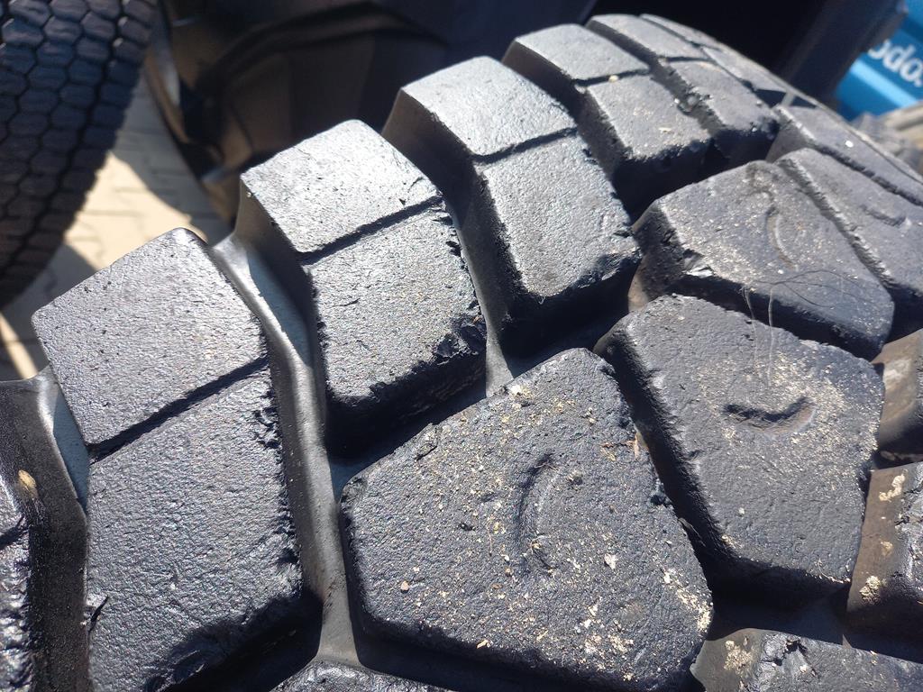 Opona używana ciężarowa 315/80R22.5 GOODYEAR TREAD MAX MSDII 600zł C2813 - obrazek 9