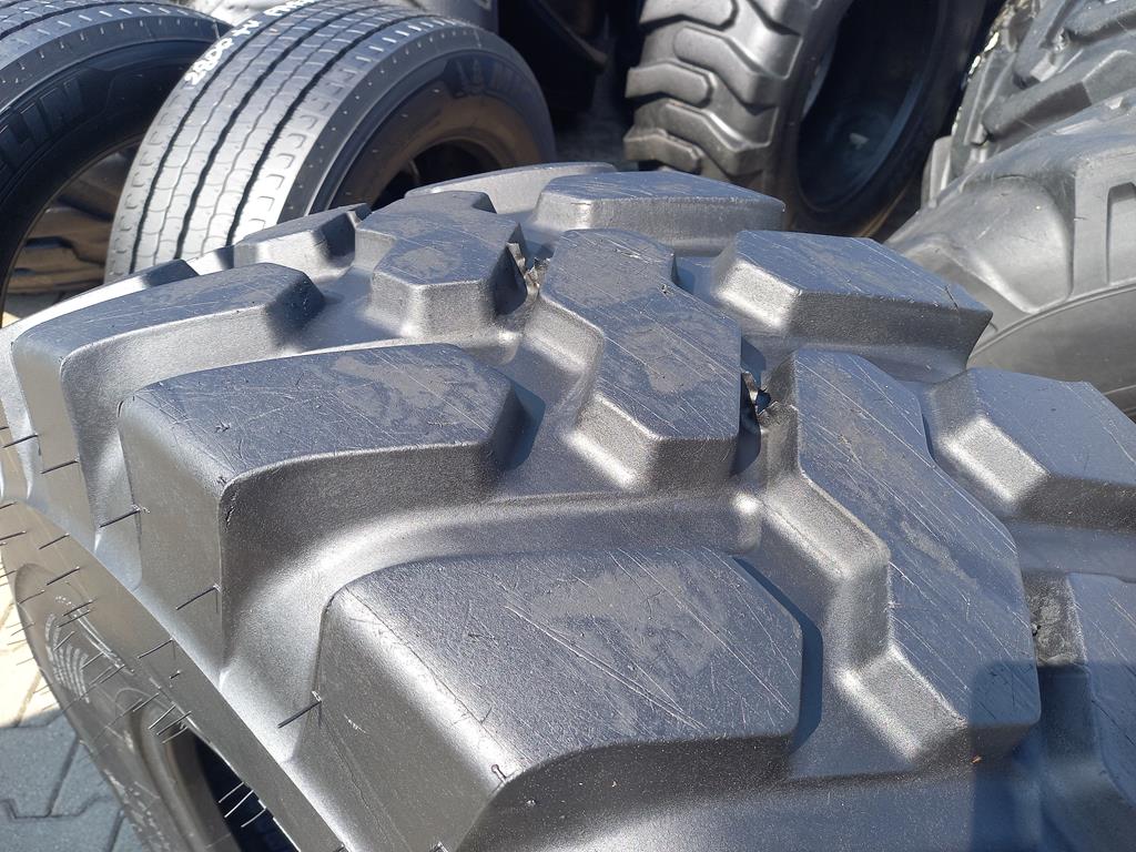 Opona używana przemysłowa 400/70R20 FIRESTONE UTILITY DURAFORCE 1000zł W5112 - obrazek 13