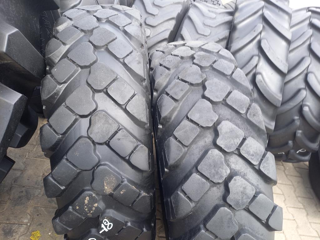 2x Opona używana rolnicza/przemysłowa 12.00-18 320-457 KAMA K-70 550zł W5123 - obrazek 5
