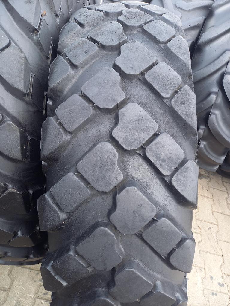2x Opona używana rolnicza/przemysłowa 12.00-18 320-457 KAMA K-70 550zł W5123 - obrazek 6