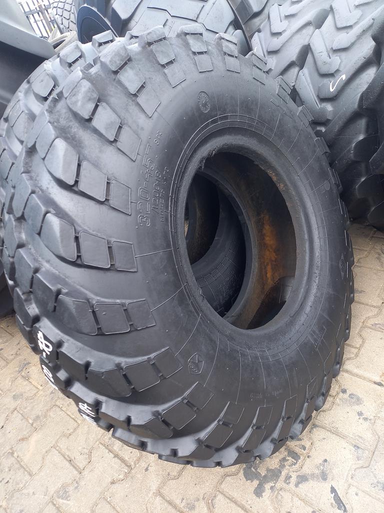 2x Opona używana rolnicza/przemysłowa 12.00-18 320-457 KAMA K-70 550zł W5123 - obrazek 11