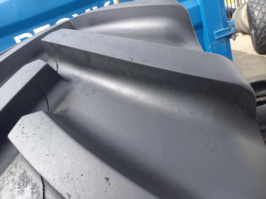 Opona używana rolnicza 710/70R42 MITAS SFT 4800zł W5124 - obrazek 6