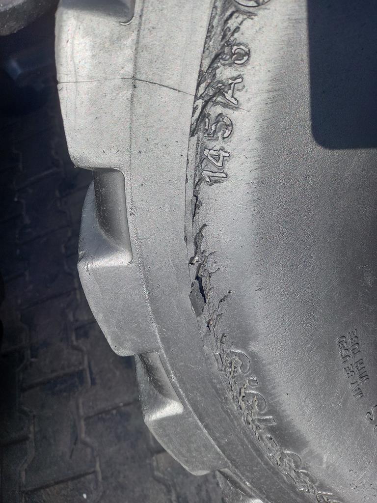 Opona używana rolnicza 400/55-15.5 400/55R15.3 VREDESTEIN FLOTATION + 500zł W5135 - obrazek 8