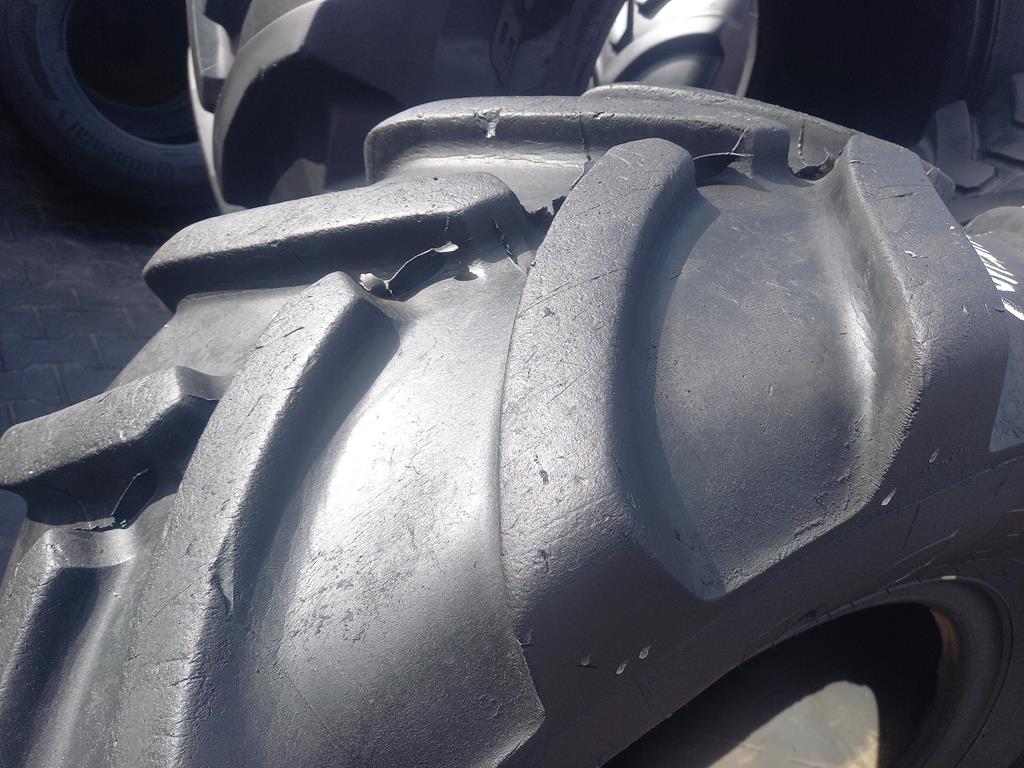 Opona używana rolnicza 420/65R20 MICHELIN XM108 600zł W5141 - obrazek 9