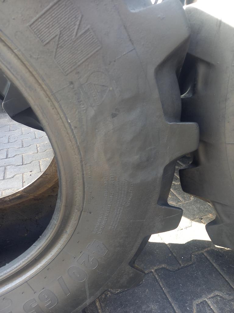Opona używana rolnicza 420/65R20 MICHELIN XM108 600zł W5141 - obrazek 7