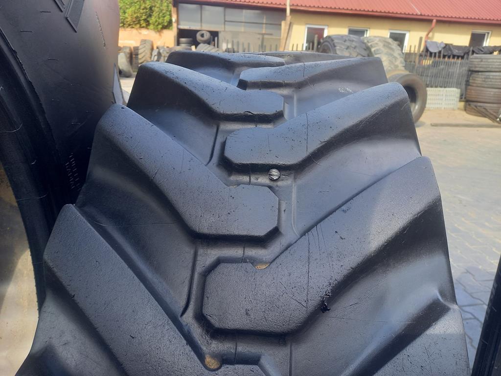 2x Opona używana 440/80-28 16.9-28 440/80R28 MICHELIN POWER CL 1000zł W5142 - obrazek 4