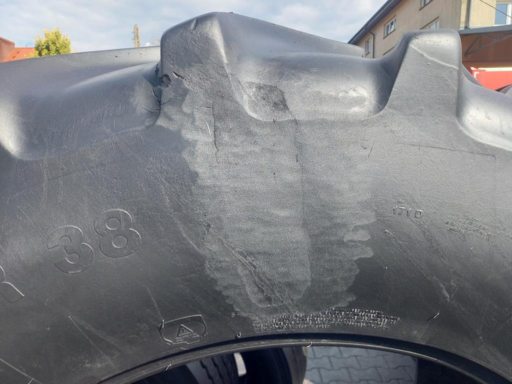 Opona używana rolnicza 710/70R38 VREDESTEIN TRAXION XXL 3000zł W5145 - obrazek 7