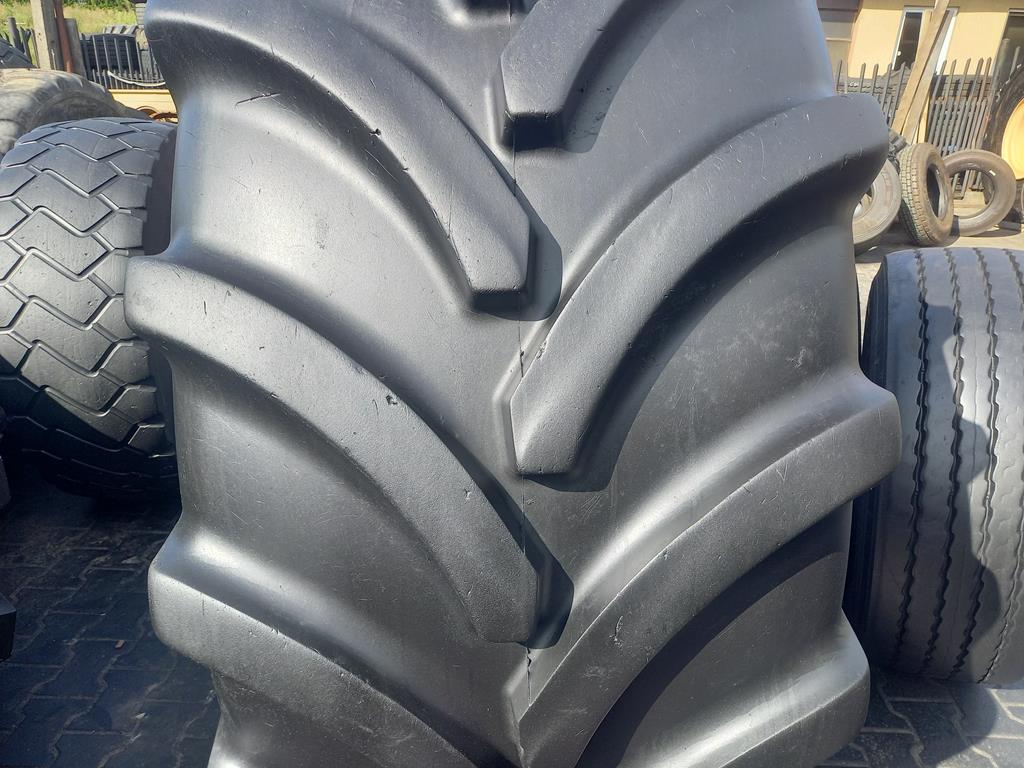 Opona używana rolnicza 710/70R38 VREDESTEIN TRAXION XXL 3000zł W5145 - obrazek 4