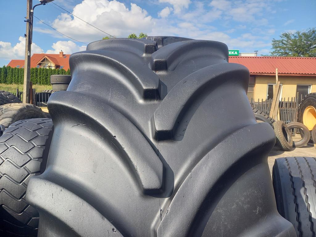 Opona używana rolnicza 710/70R38 VREDESTEIN TRAXION XXL 3000zł W5145 - obrazek 6