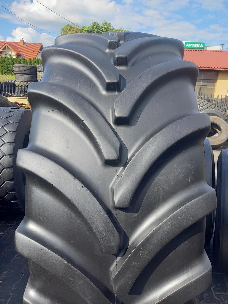 Opona używana rolnicza 710/70R38 VREDESTEIN TRAXION XXL 3000zł W5145 - obrazek 5
