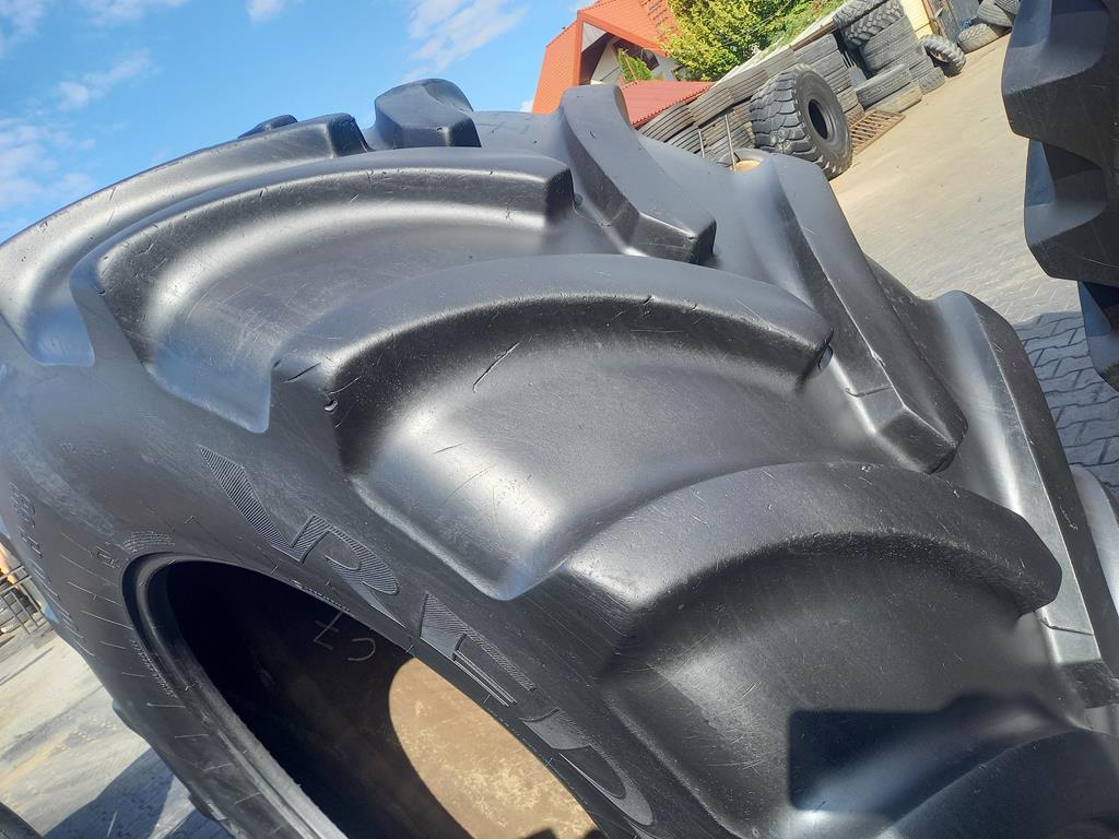 Opona używana rolnicza 710/70R38 VREDESTEIN TRAXION XXL 3000zł W5145 - obrazek 13