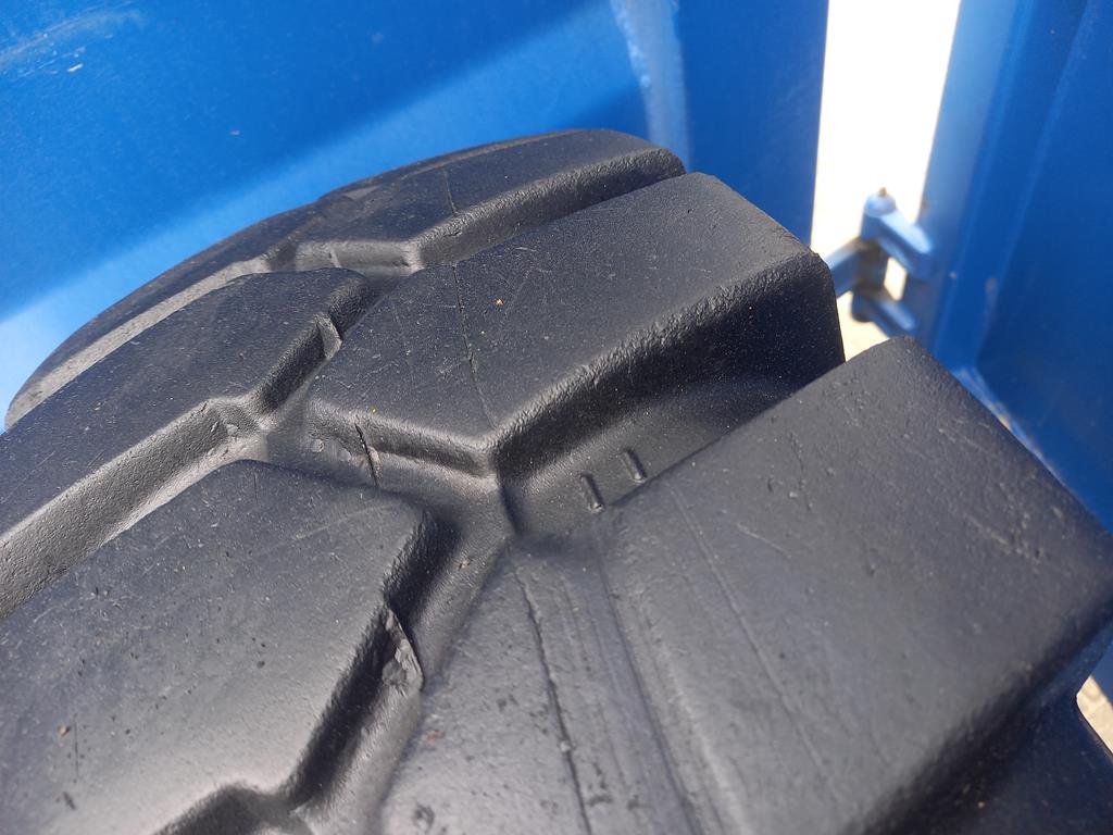 Opona używana przemysłowa 10.00-20 MITAS EXCAVATOR EM-23 500zł W5155 - obrazek 7