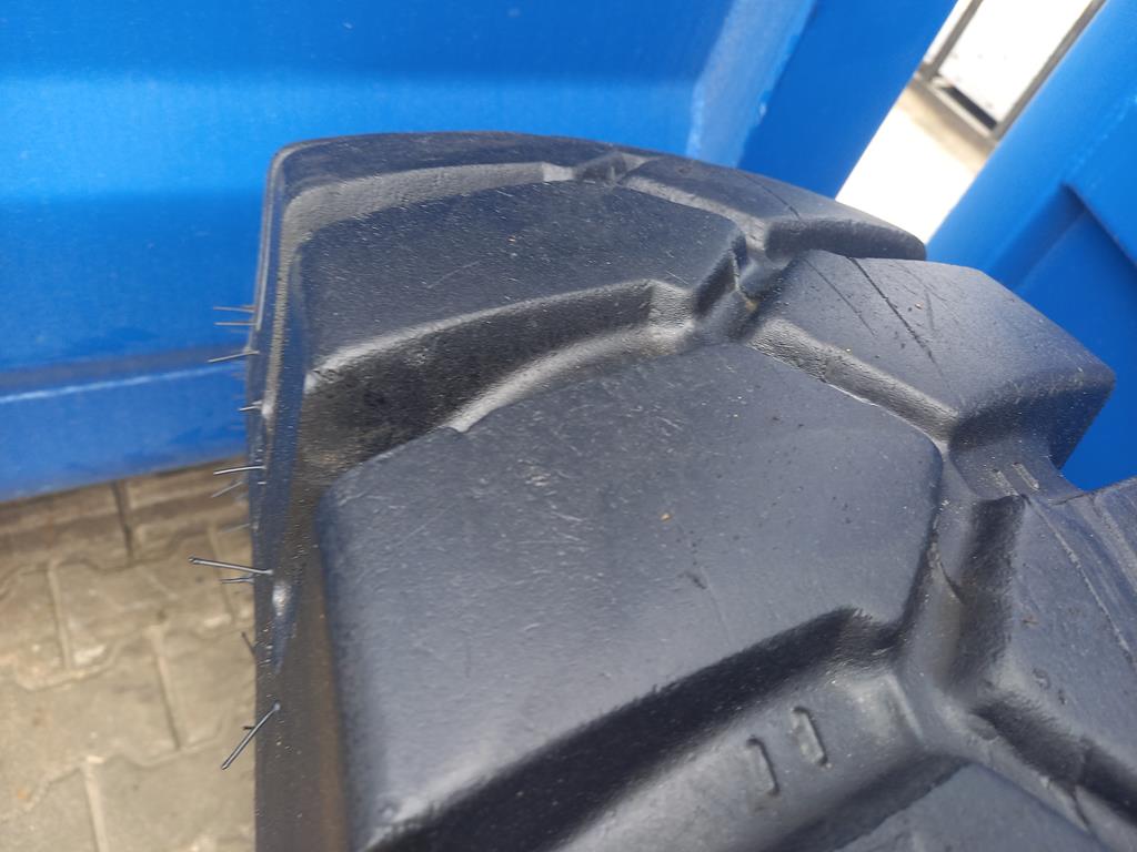 Opona używana przemysłowa 10.00-20 MITAS EXCAVATOR EM-23 500zł W5155 - obrazek 6