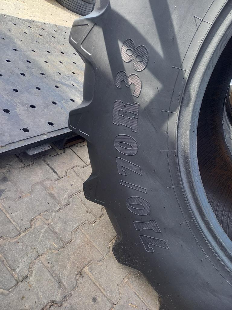 Opona używana rolnicza 710/70R38 BKT AGRIMAX RT765 1400zł W5160 - obrazek 11